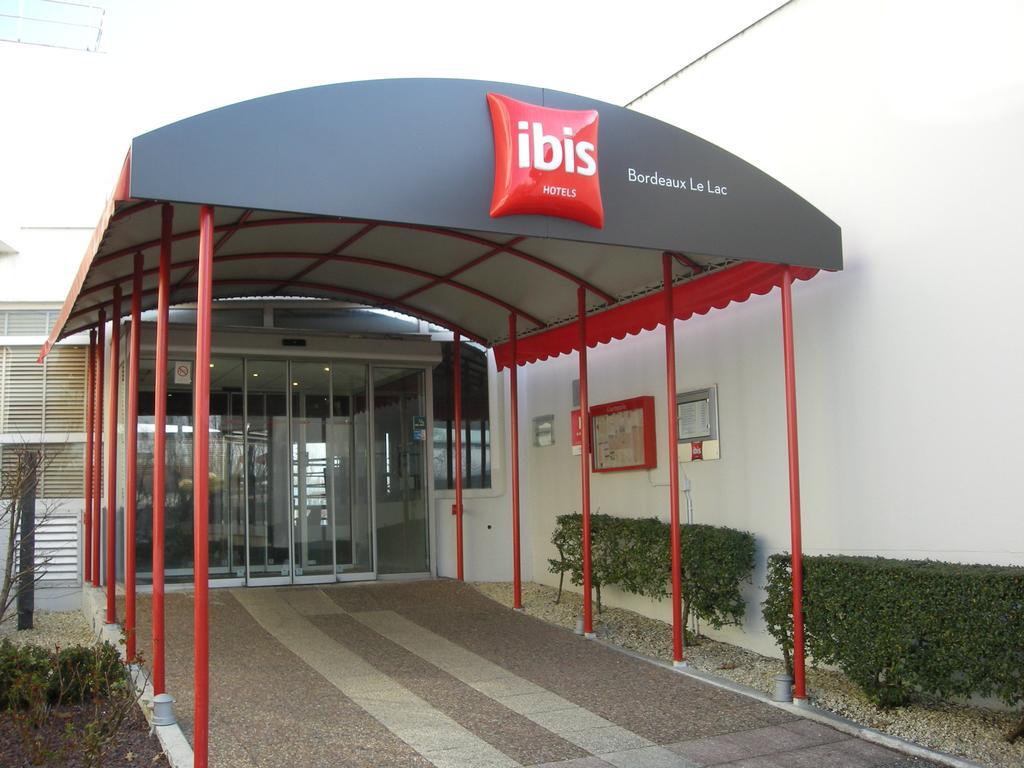 Отель Ibis Bordeaux Lac Экстерьер фото